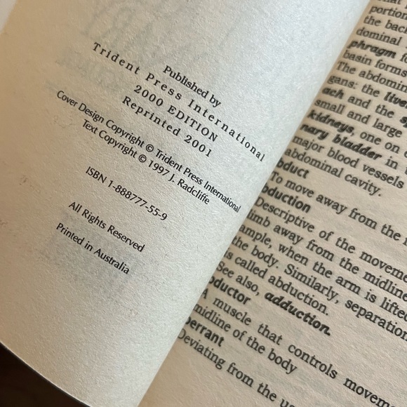 Vintage NEW INTERNATIONAL WEBSTERS POCKET FIRST AID & 
MEDICAL DICTIONARY - Picture 5 of 5